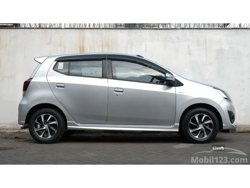 2019 Daihatsu Ayla R Hatchback