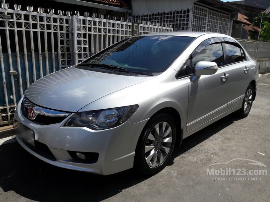 Jual Mobil Honda Civic 2011 1.8 di Jawa Barat Automatic Sedan Silver Rp