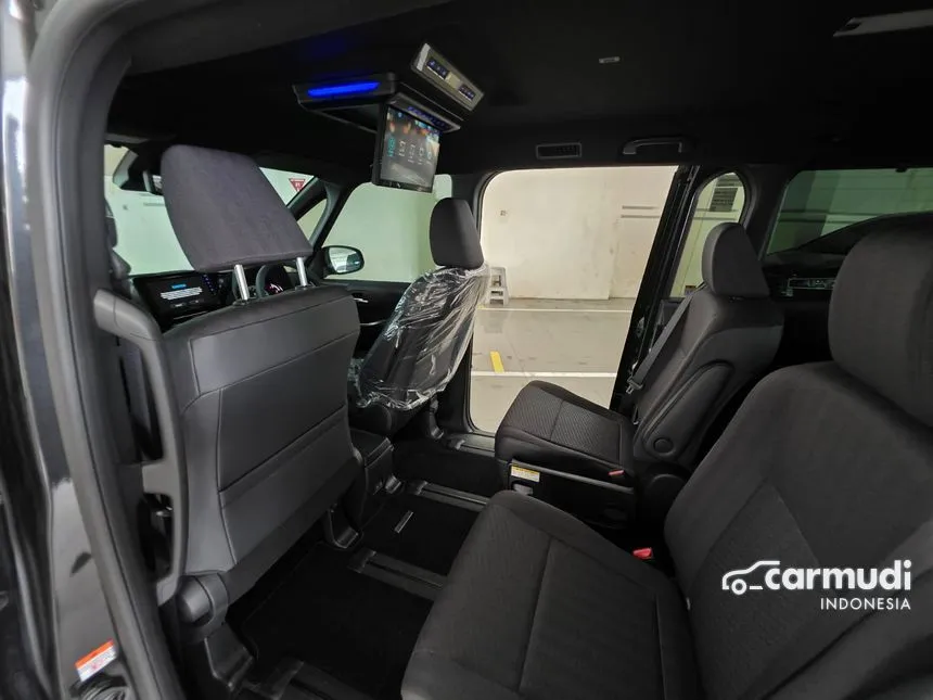 2025 Toyota Voxy (Premium Color) MPV