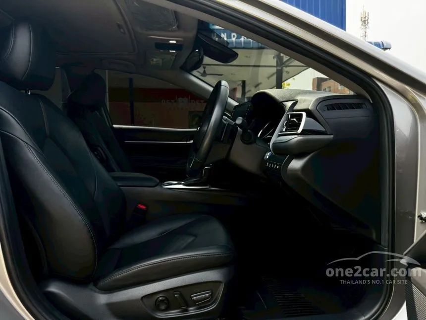 2023 Toyota CAMRY HEV Premium Luxury Sedan