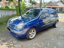 H Is Clio 1.4 II Hatchback 2002 plat L jual atau tukar tambah Sekoto Kediri Jatim