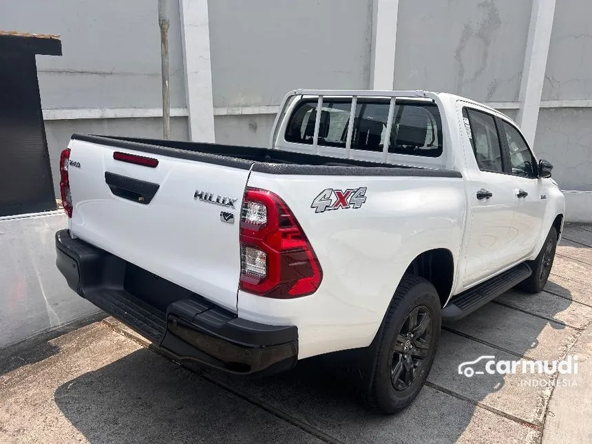 2024 Toyota Hilux V Dual Cab Pick-up