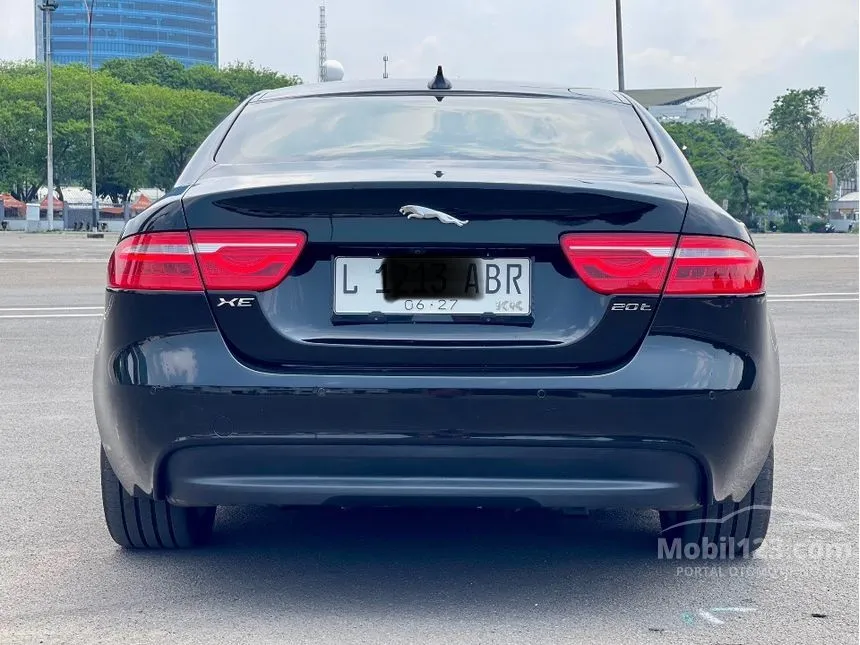 2016 Jaguar XE Prestige Sedan