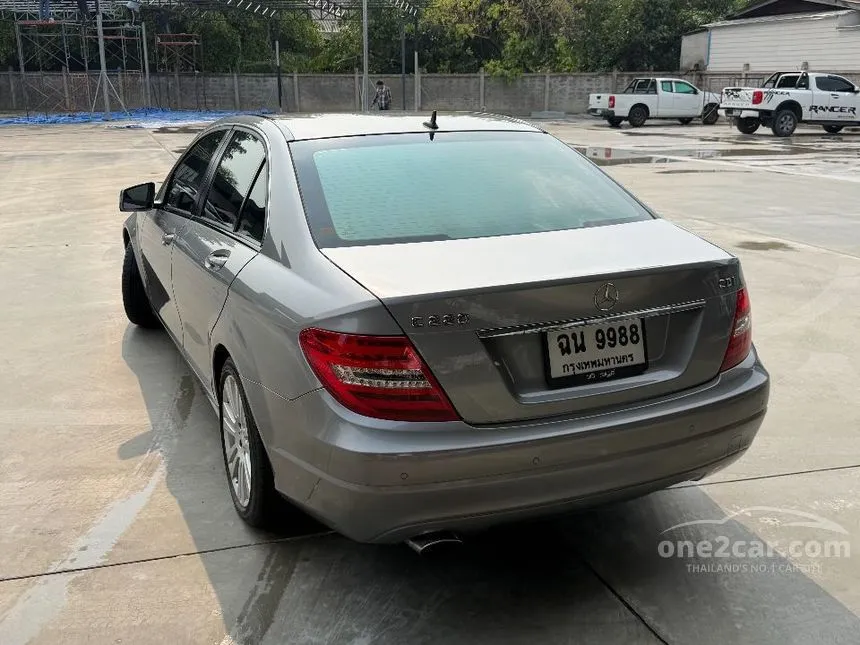 2013 Mercedes-Benz C220 Executive CDI BlueEFFICIENCY Sedan