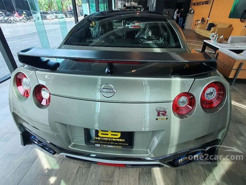 2022 Nissan GT-R T-Spec Coupe