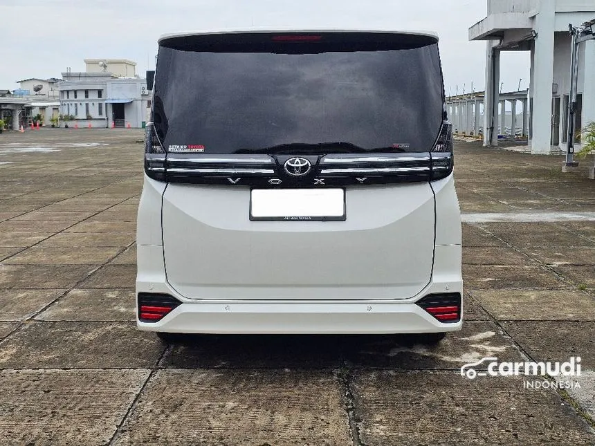 2023 Toyota Voxy (Premium Color) MPV