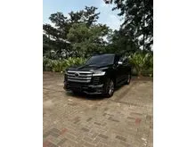 2025 Toyota Land Cruiser 3.3 300 VX-R SUV Black on Black Odo 18 Rb (TERMURAH)