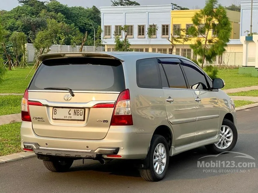 2013 Toyota Kijang Innova V MPV