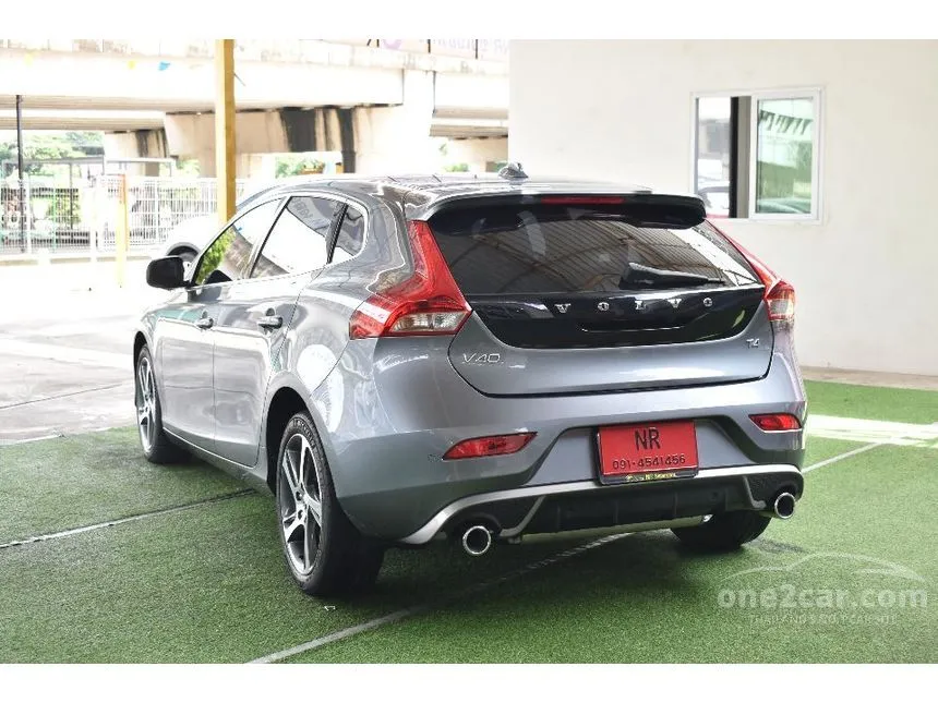 2019 Volvo V40 T4 Dynamic Edition Wagon