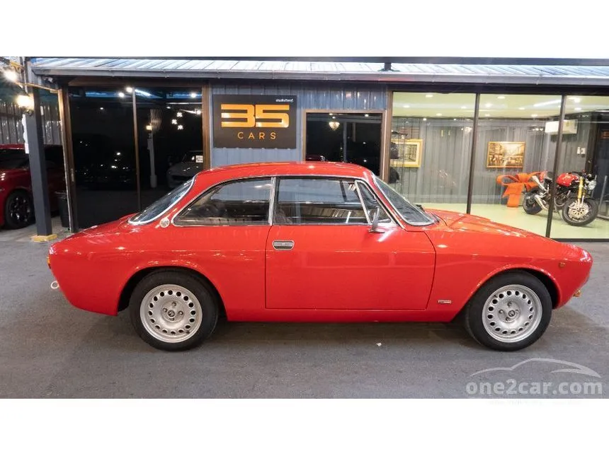 1969 Alfa Romeo 1750 Berlina Saloon Sedan