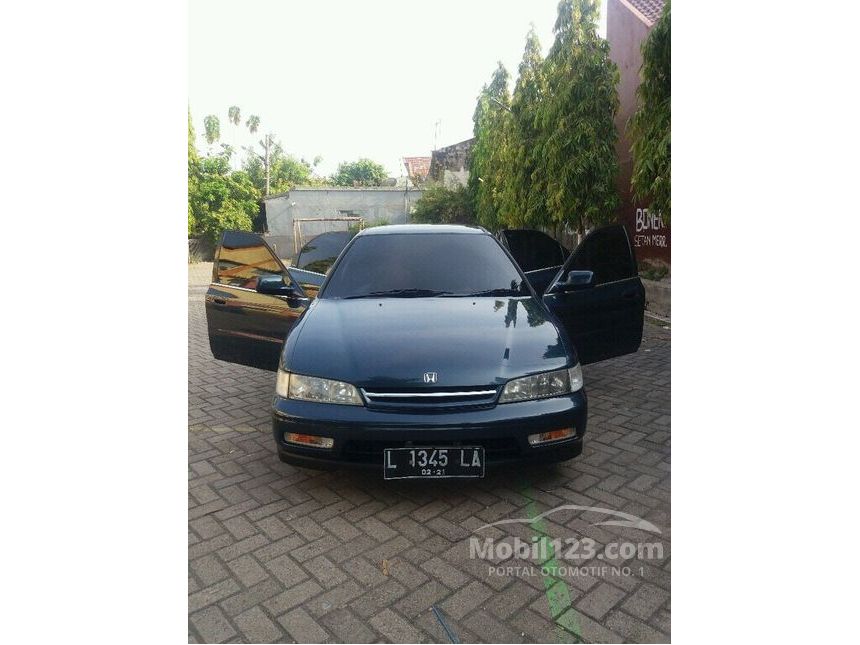 Jual Mobil  Honda  Accord  1995  2 2 di Jawa Timur Manual 