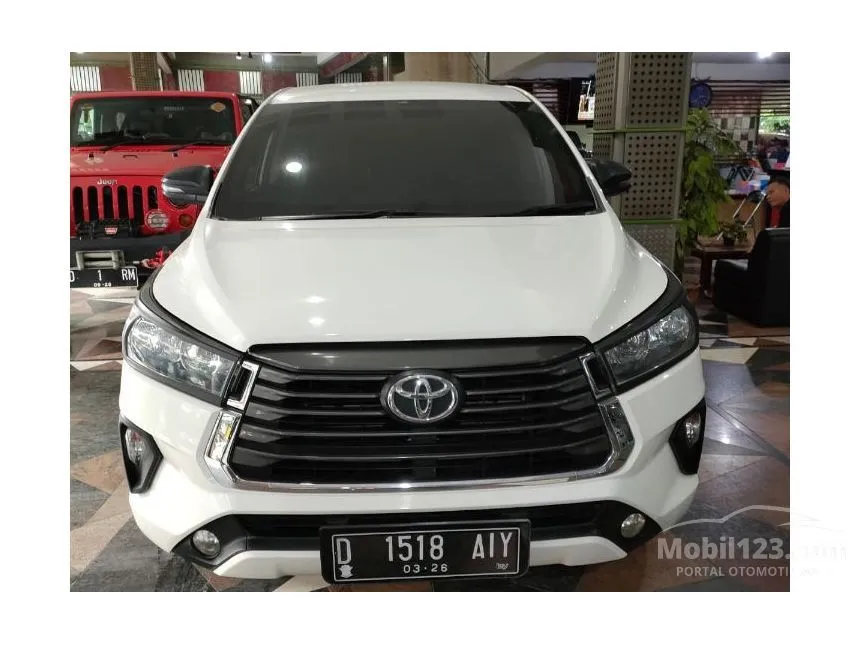 Jual Mobil Toyota Kijang Innova 2021 G 2.4 di Jawa Barat Automatic MPV Putih Rp 395.000.000