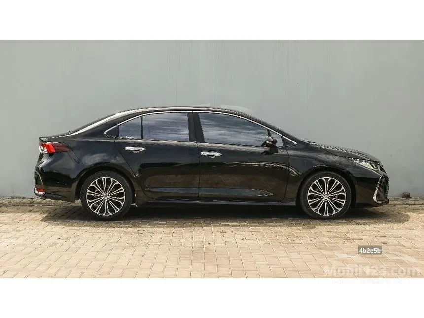 2021 Toyota Corolla Altis V Sedan