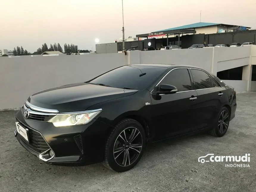 2016 Toyota Camry V Sedan