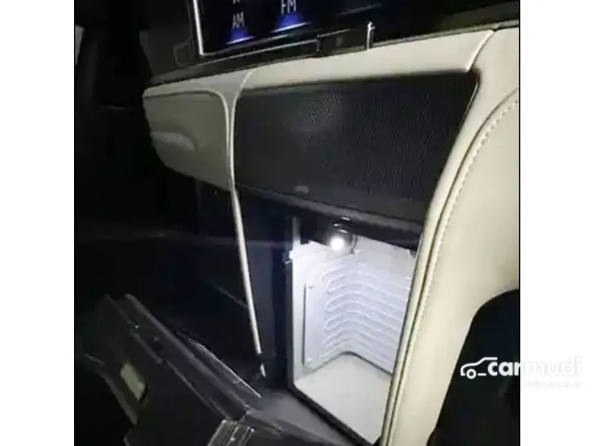 2021 Lexus LM 350 4 Seater MPV