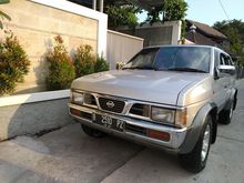 Nissan Terrano 2.4 Grandroad // Tahun 2000