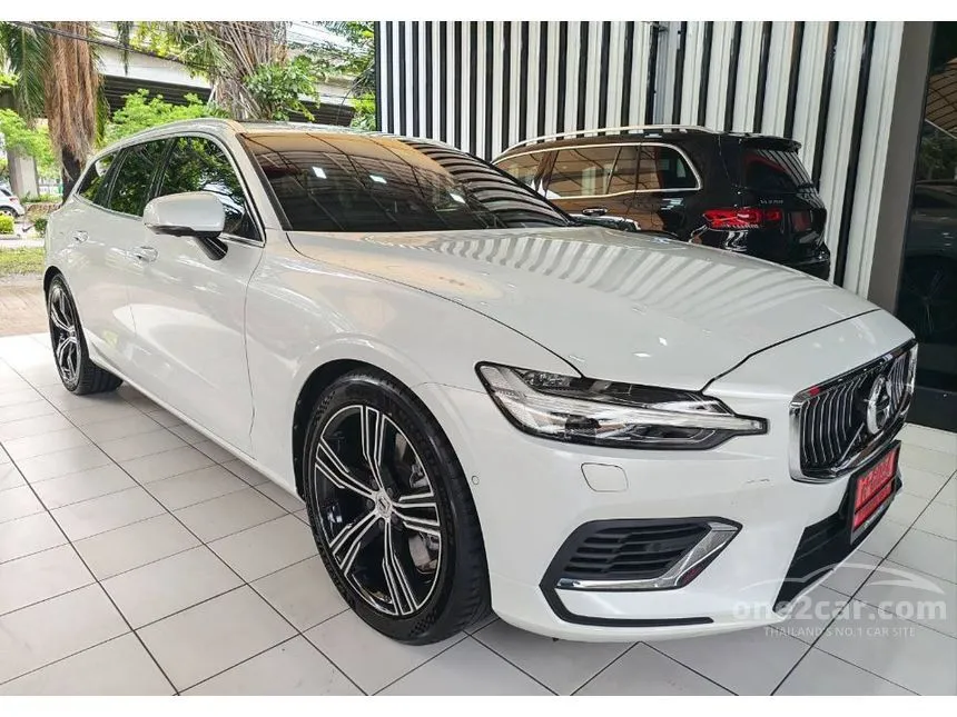 2021 Volvo V60 Recharge T8 R-Design Expression Wagon