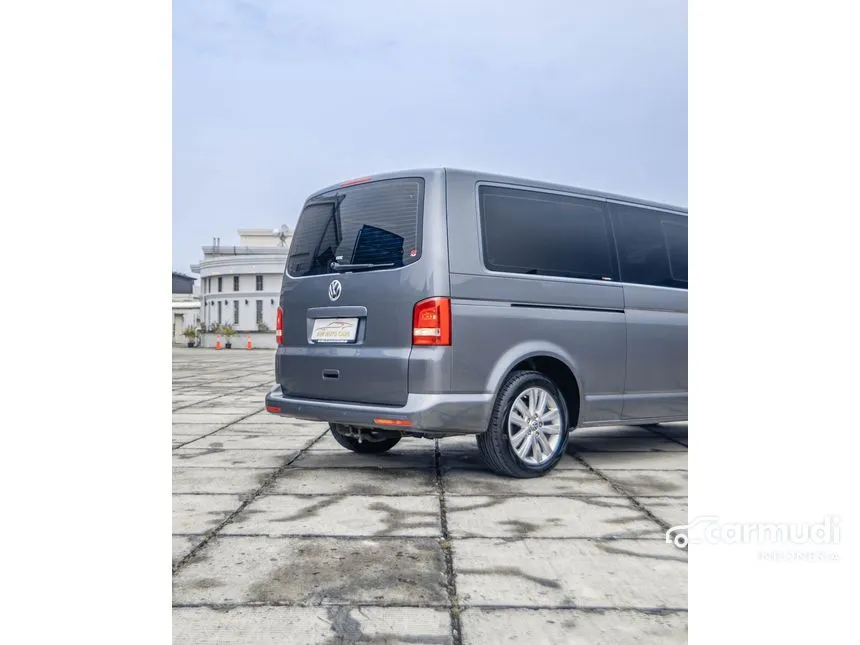 2013 Volkswagen Caravelle LWB Van