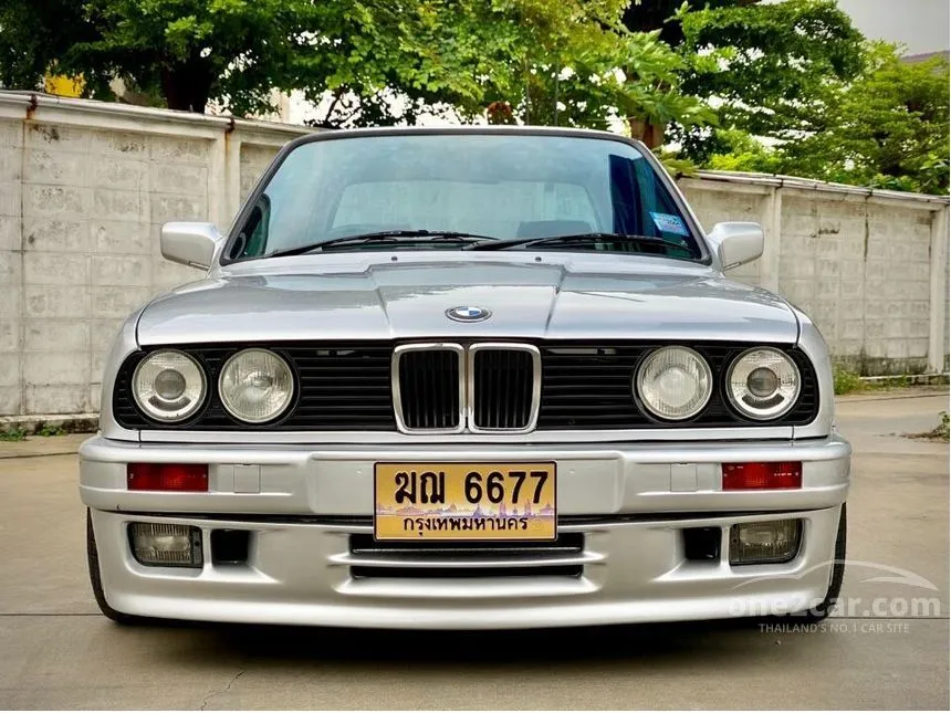1990 BMW 318i Sedan