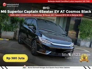 2025 BYD M6 Superior Captain 6 Seater MPV