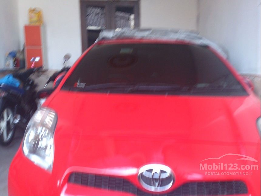 2012 Toyota Yaris S Hatchback