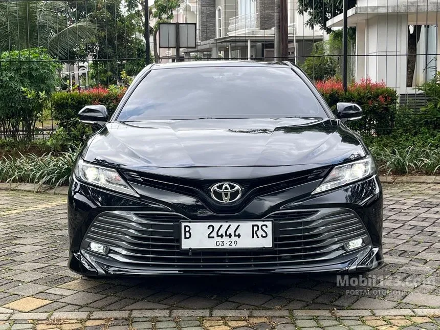Jual Mobil Toyota Camry 2019 V 2.5 di Banten Automatic Sedan Hitam Rp 315.000.000
