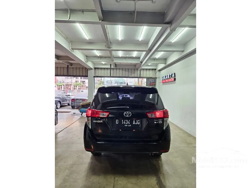2021 Toyota Kijang Innova V MPV