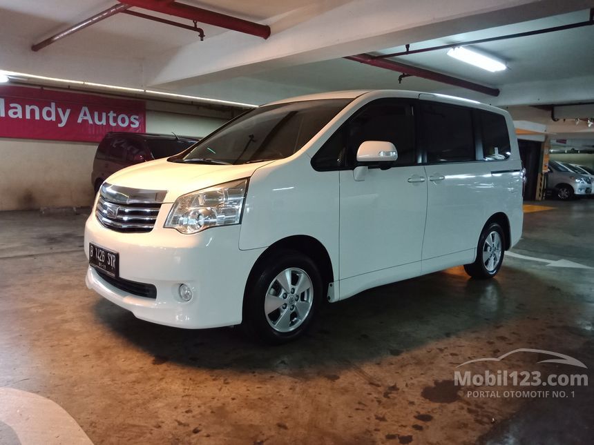 Jual Mobil  Toyota  NAV1  2013 G Luxury 2 0 di DKI Jakarta 