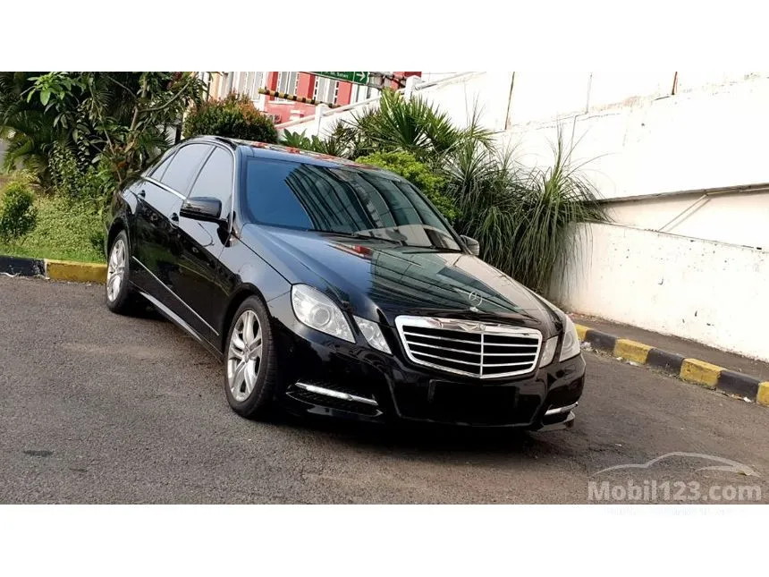 2012 Mercedes-Benz E300 Avantgarde AMG Sedan