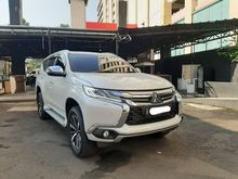 2019 Mitsubishi Pajero Sport 2,4 Dakar SUV putih kilometer 6 ribuan pajak panjang