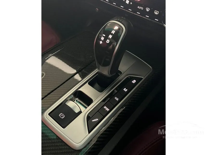 2014 Maserati Ghibli Sedan