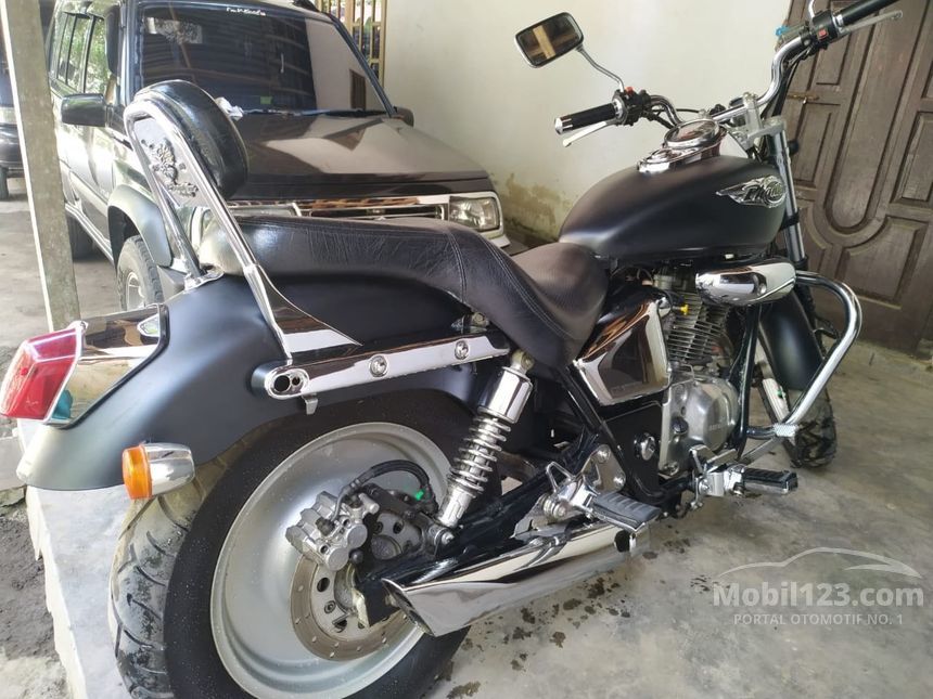 Jual Motor  Honda  Phantom  2003 0 2 di Yogyakarta Manual 