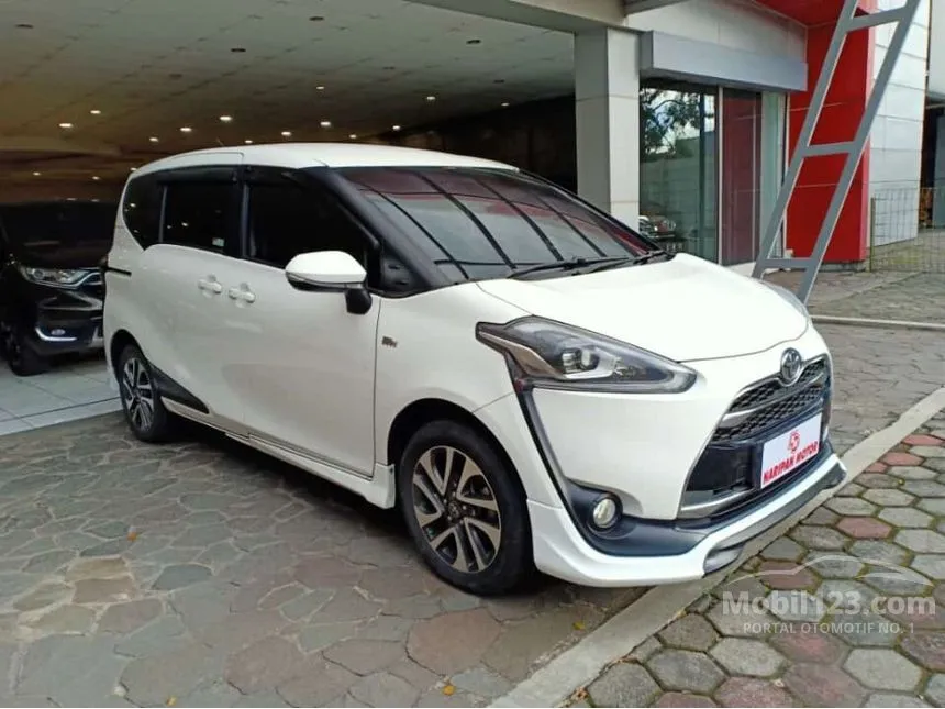 Jual Mobil Toyota Sienta 2018 Q 1.5 di Jawa Barat Automatic MPV Putih Rp 220.000.000