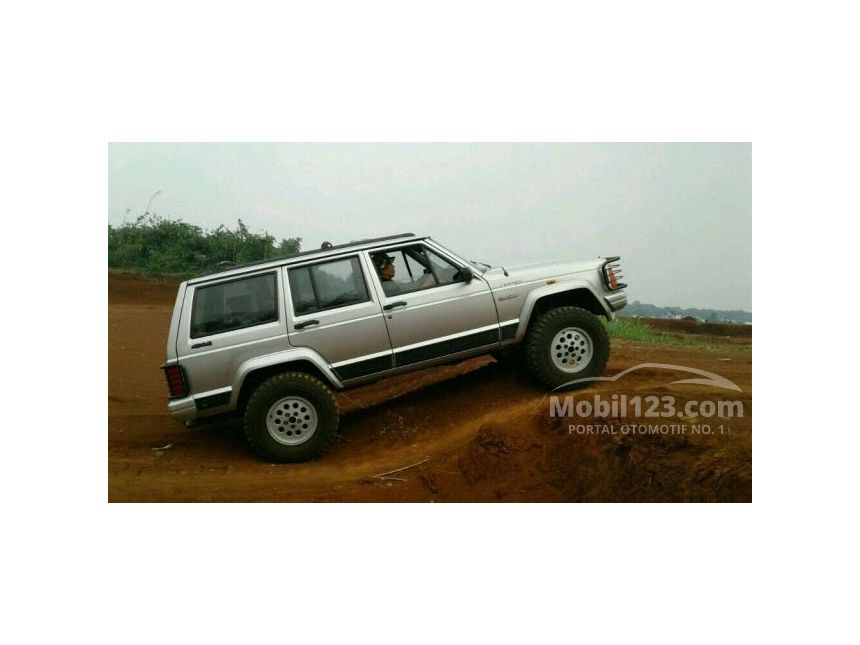 1994 Jeep Cherokee SUV Offroad 4WD