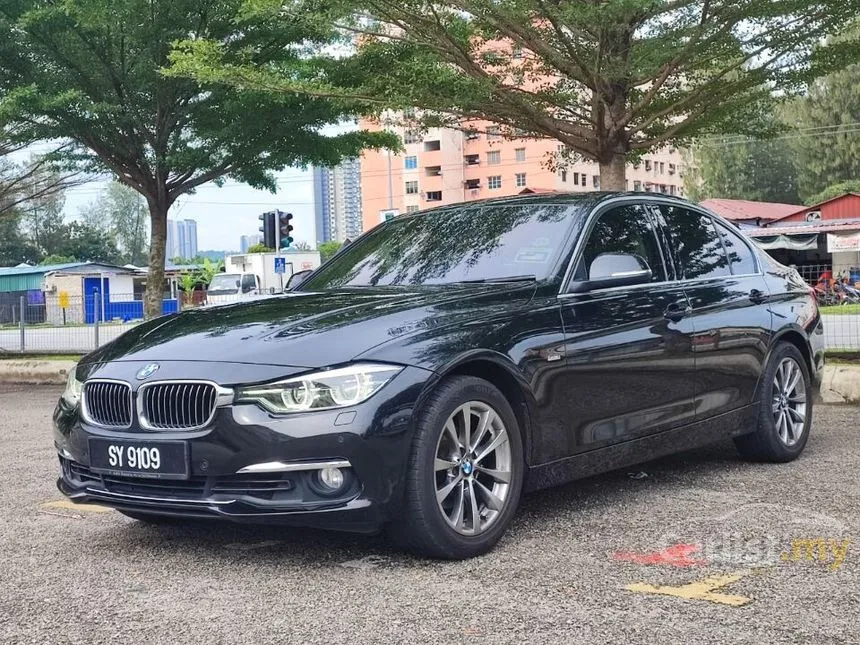 2018 BMW 318i Luxury Sedan