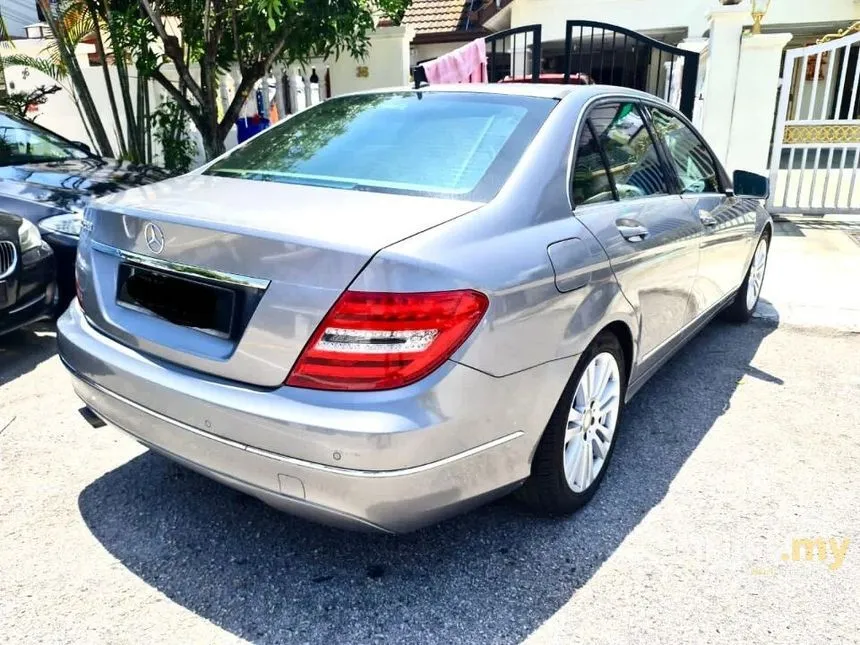 2011 Mercedes-Benz C200 CGI Elegance Sedan