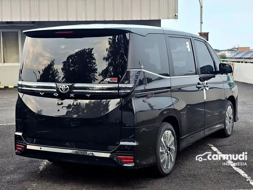 2024 Toyota Voxy Van Wagon