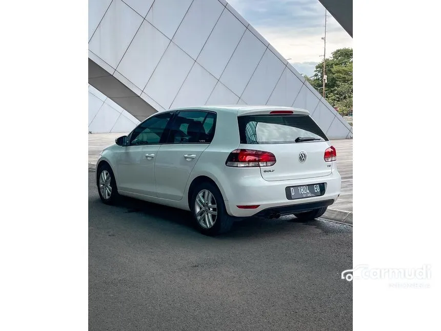 2010 Volkswagen Golf TSI Hatchback