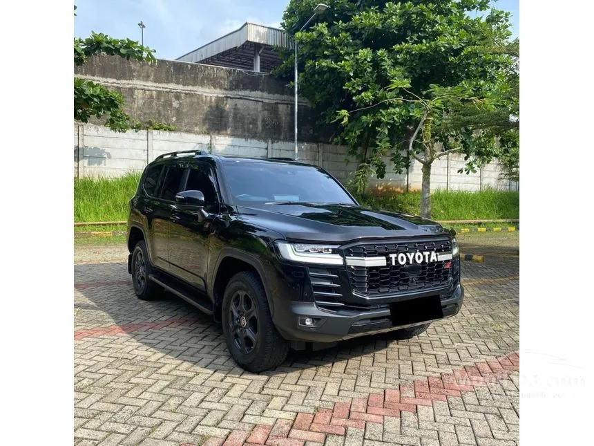 2024 Toyota Land Cruiser 300 GR-S SUV