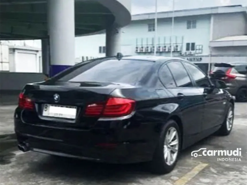 2013 BMW 520i Luxury Sedan
