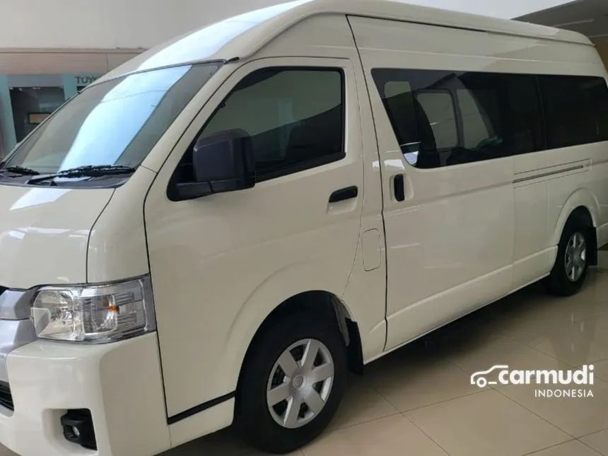 2025 Toyota Hiace Commuter Van