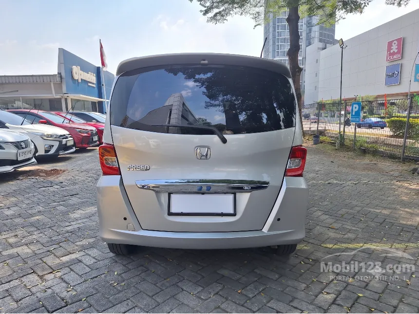 2014 Honda Freed S MPV