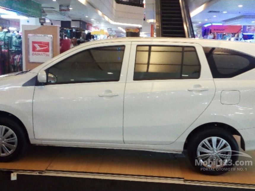 Jual Mobil  Daihatsu Sigra  2019 R 1 2 di DKI Jakarta Manual 
