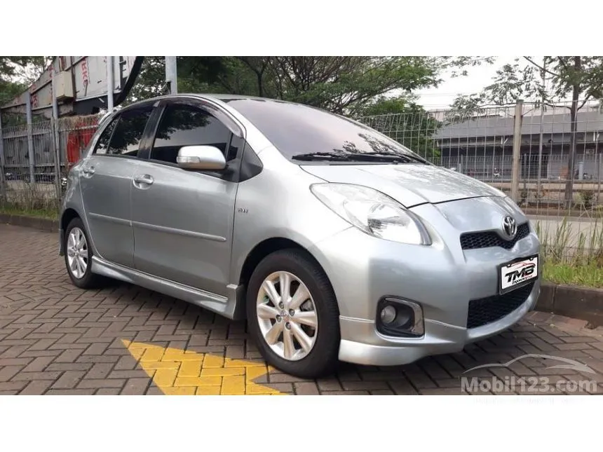 2012 Toyota Yaris S Limited Hatchback