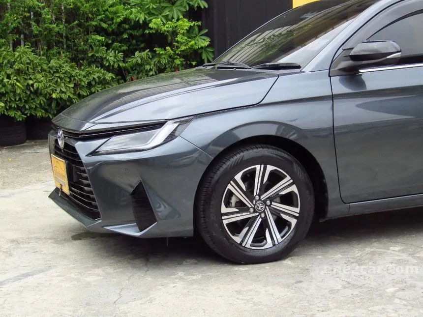 2023 Toyota Yaris Ativ Premium Sedan