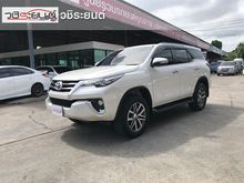 2017 Toyota Fortuner 2.4 (ปี 15-18) V SUV AT