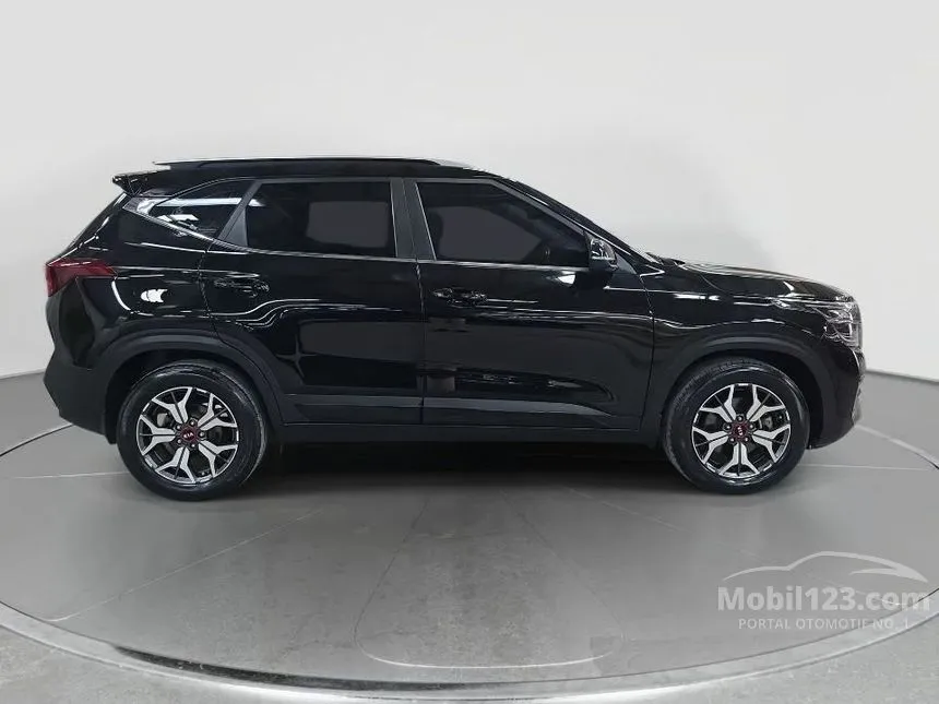 2021 KIA Seltos EX+ SUV