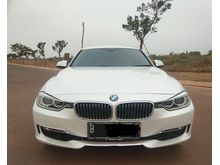 2015 BMW 320i 2.0 Luxury Sedan