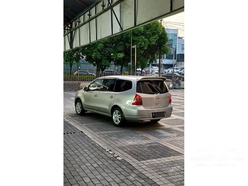 2011 Nissan Grand Livina Ultimate MPV