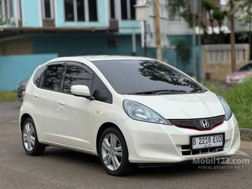 Jual Mobil Honda Jazz 2012 1.5 di DKI Jakarta Automatic Hatchback Putih Rp 125.000.000